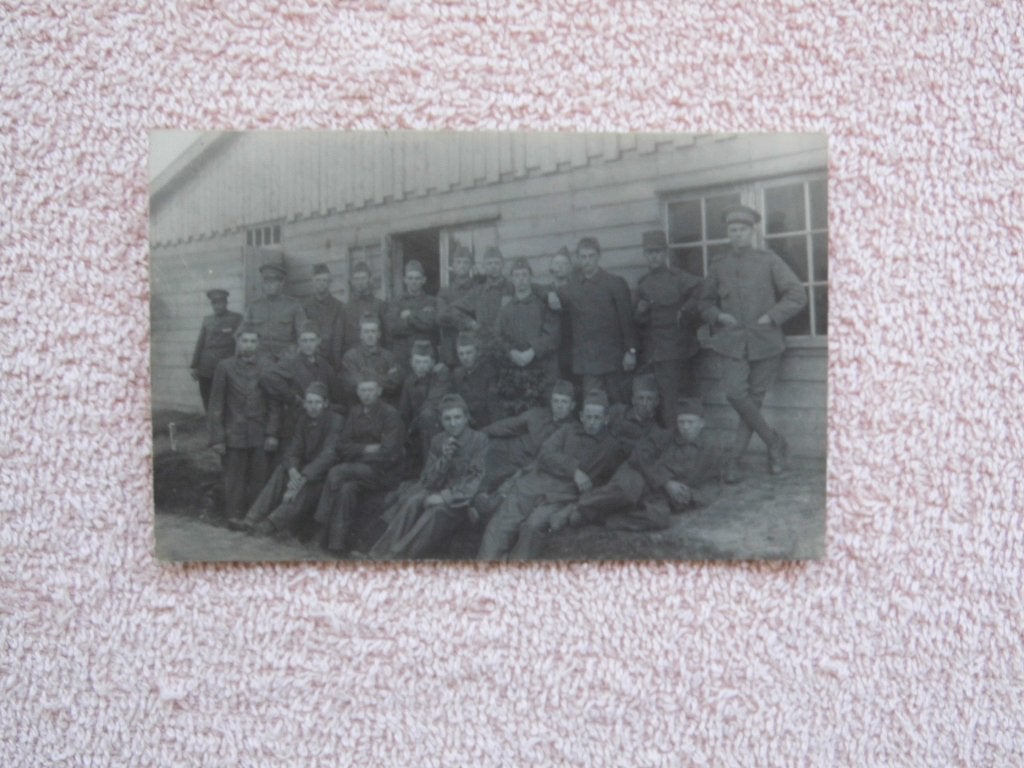 Oude militaire foto van groep soldaten, Assen 1918, Verzamelen, Ophalen of Verzenden, Landmacht, Nederland, Foto of Poster