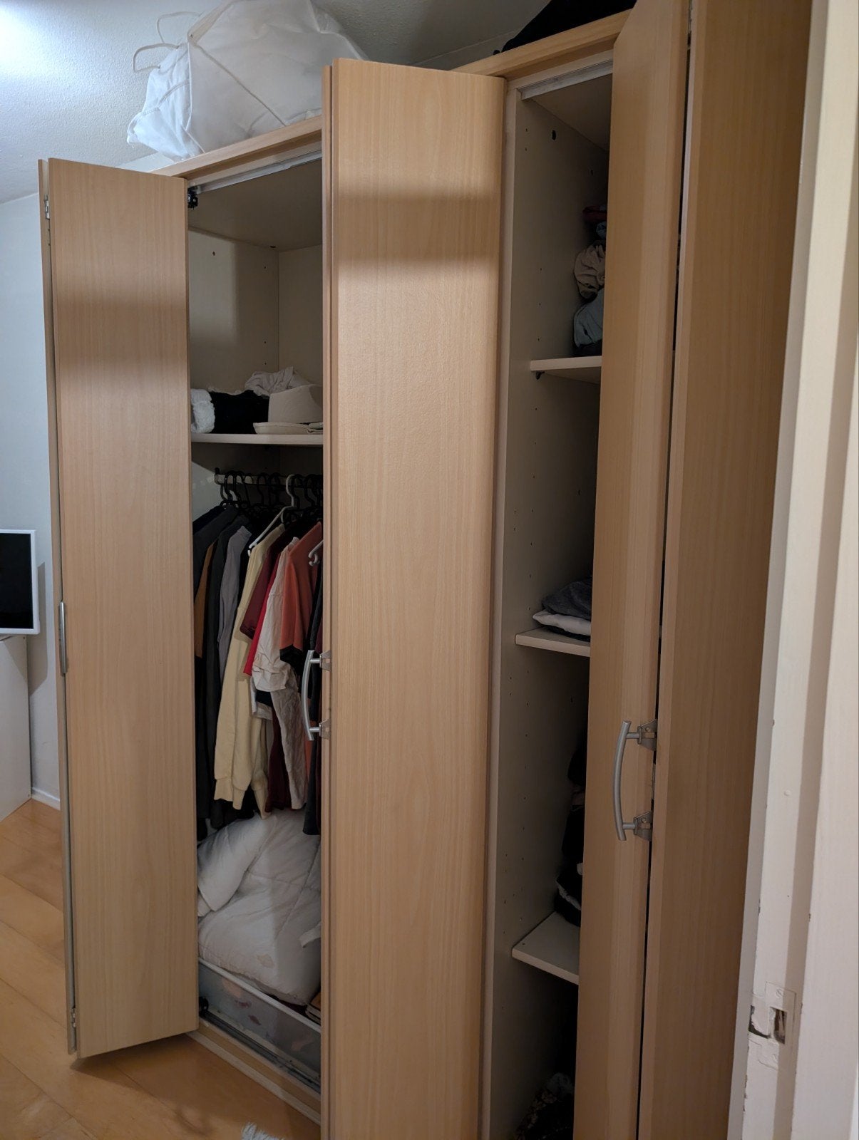 Kledingkast hout twee compartimenten, Huis en Inrichting, Ophalen, Met deur(en), Gebruikt, 200 cm of meer