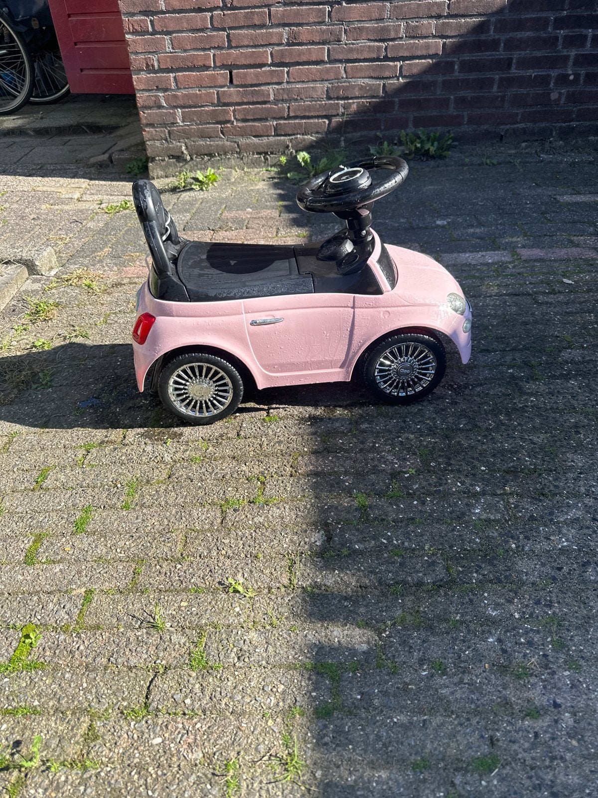 Roze Fiat 500 Loopauto voor Kinderen, Kinderen en Baby's, Ophalen of Verzenden, Gebruikt, Loopvoertuig