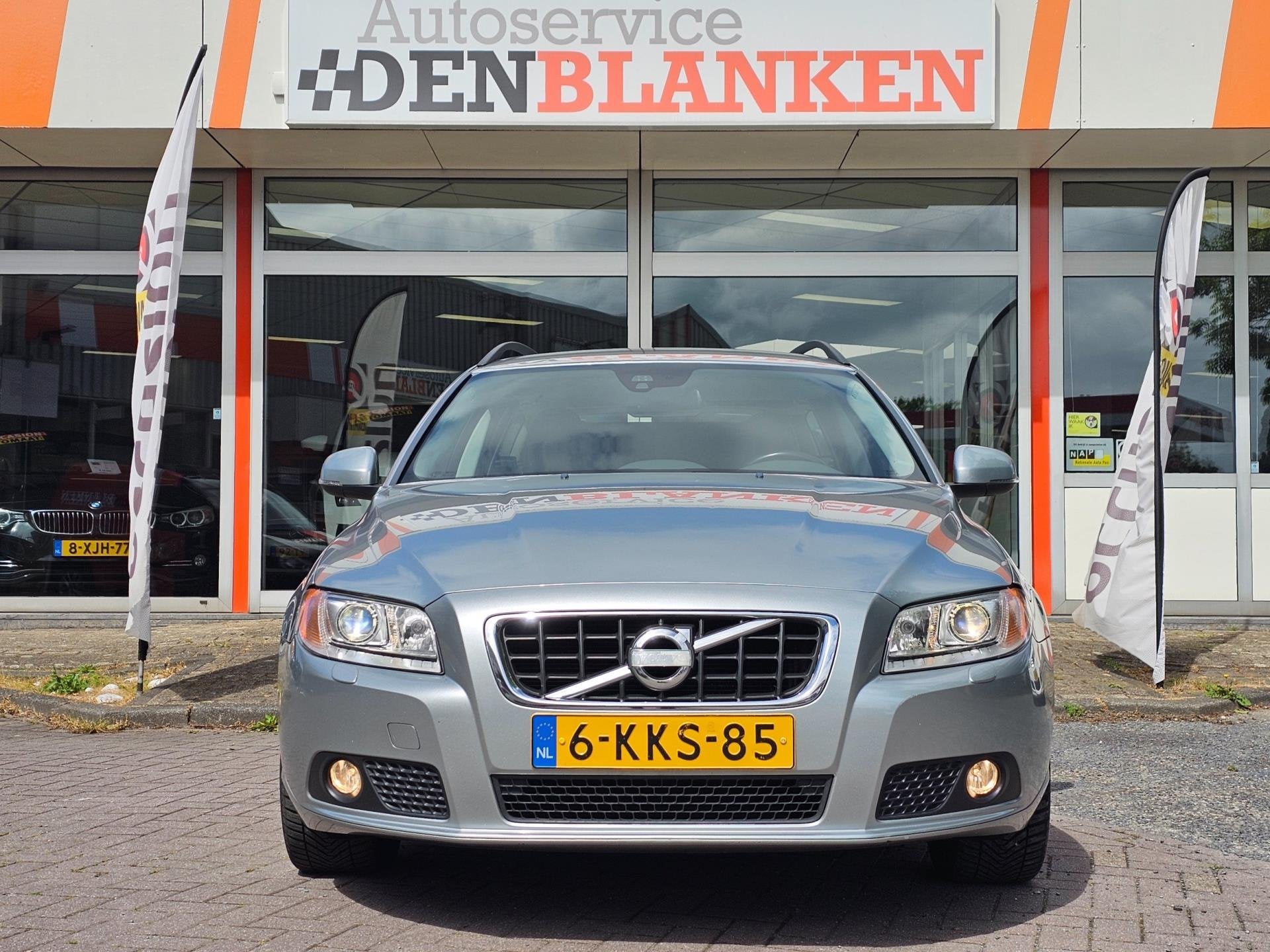 Volvo V70 1.6 T4 Nordic Automaat BJ.2013 / Navi / Leder / Xe, Auto's, Zwart, 4 cilinders, 1600 kg, 84 €/maand