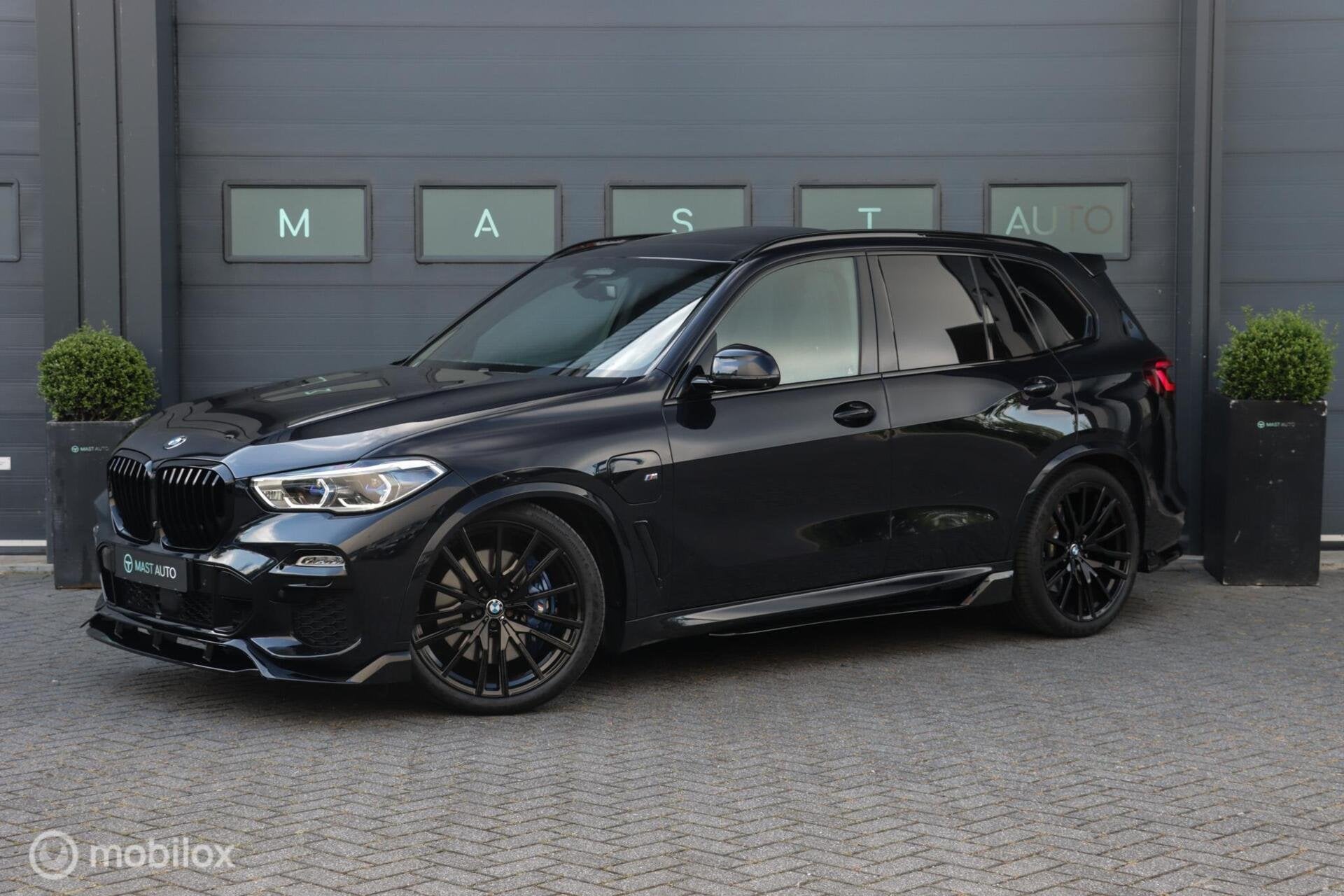 BMW X5 xDrive45e|M-Sport|Aero Pack|PANO|H&K|HUD|Individual, Gebruikt, 394 pk, Zwart, Vierwielaandrijving