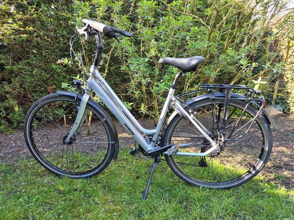 Sportieve Jan Janssen damesfiets Hybridium 49 cm–20v Shimano, 47 tot 50 cm, Zo goed als nieuw, 15 tot 20 versnellingen, Ophalen