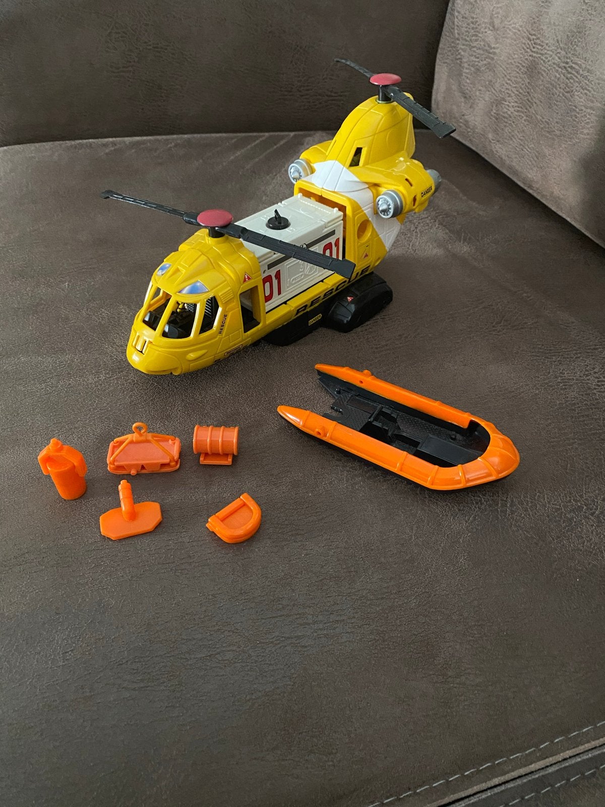 Matchbox Mega Rig Rescue Squad Helicopter (1997), Ophalen of Verzenden, Zo goed als nieuw