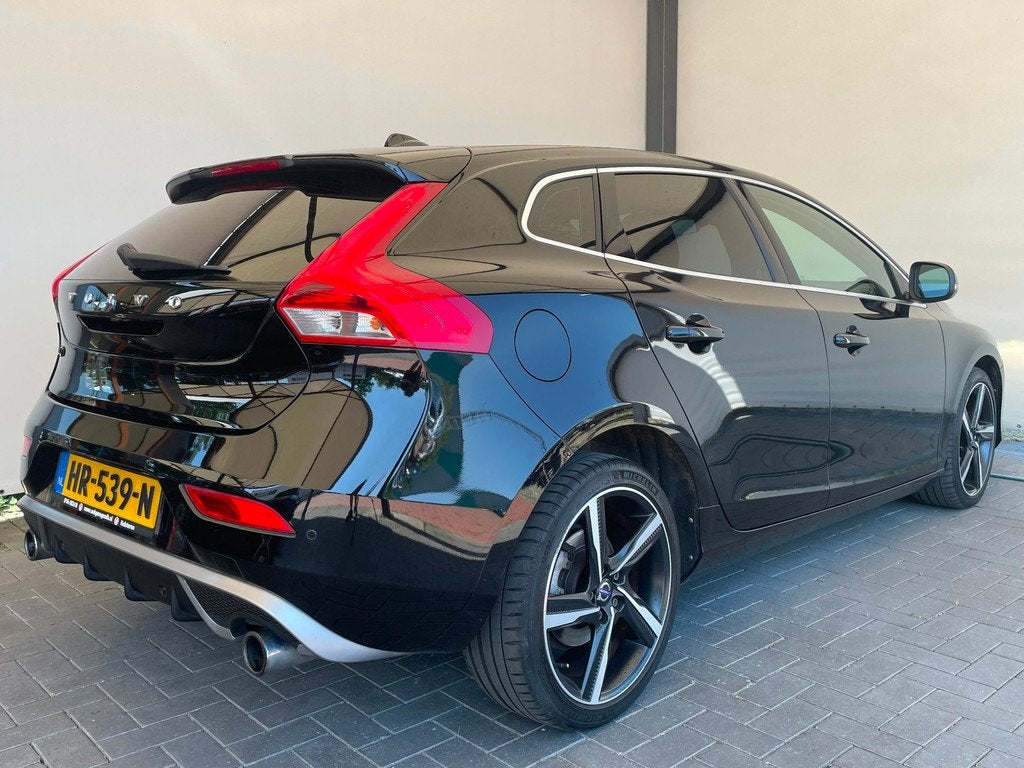 Volvo V40 2.0 D2 R-Design Business|Connect Pack|Stoelverwarm, Auto's, Voorwielaandrijving, Gebruikt, Euro 6, 4 cilinders