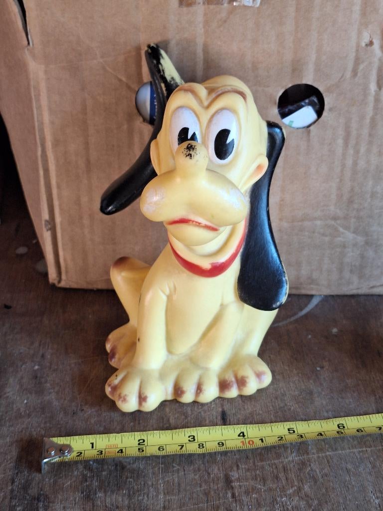 Vintage Walt Disney Pluto plastic pieper figuur Italy 1960s, Verzamelen, Ophalen of Verzenden, Goofy of Pluto, Gebruikt, Beeldje of Figuurtje