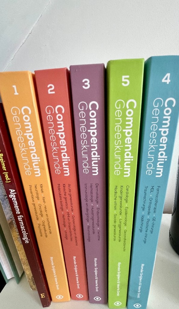 Geneeskunde boeken, Ophalen, Beta, Zo goed als nieuw, WO