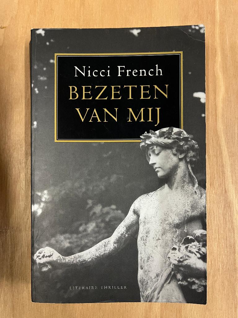 boek:  Bezeten van mij, Nicci French, Ophalen of Verzenden, Zo goed als nieuw, Nicci French, Nederland