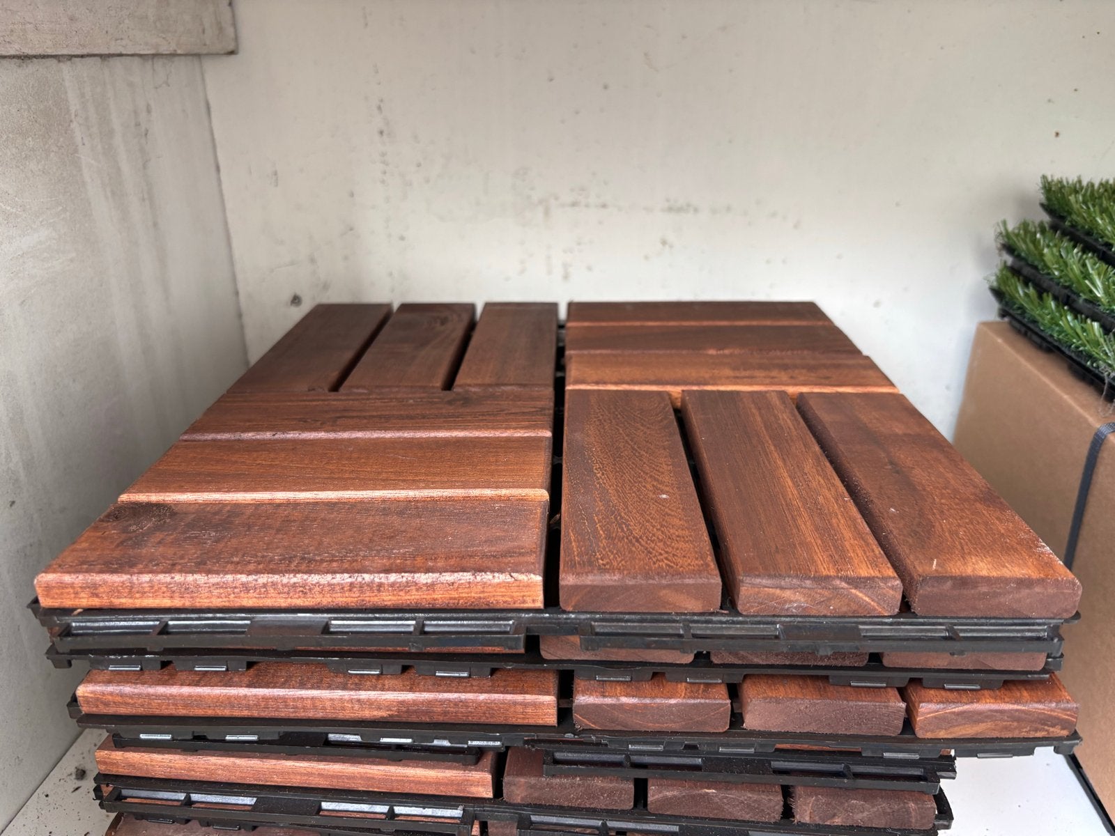 Houten terrastegels en kunstgras tegels - ikea Runnen, Tuin en Terras, Ophalen, Zo goed als nieuw, Hout