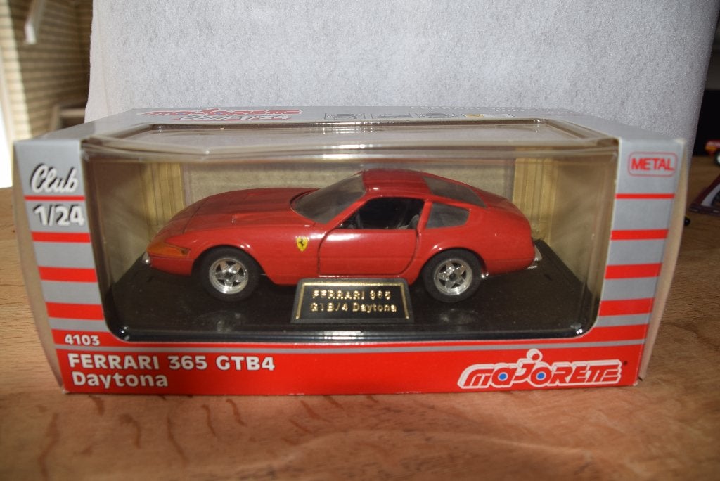 modelauto 1:24, Ophalen of Verzenden, Zo goed als nieuw, Auto, Bburago