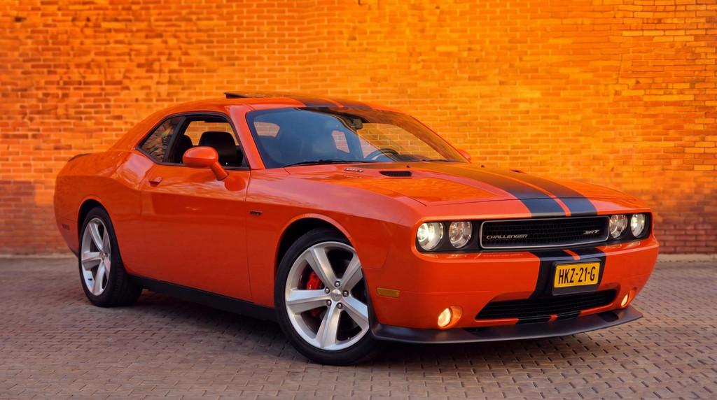 Dodge Challenger SRT8 6.1L 432PK V8 2010 HANDGESCHAKELD!, Auto's, Euro 5, 8 cilinders, Overige kleuren, Nieuw