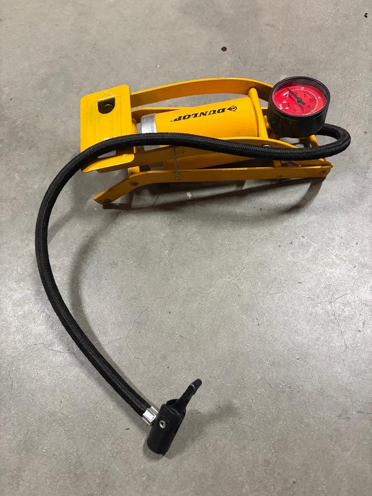 Dunlop voetpomp met drukmeter, Ophalen of Verzenden, Drukmeter, Gebruikt