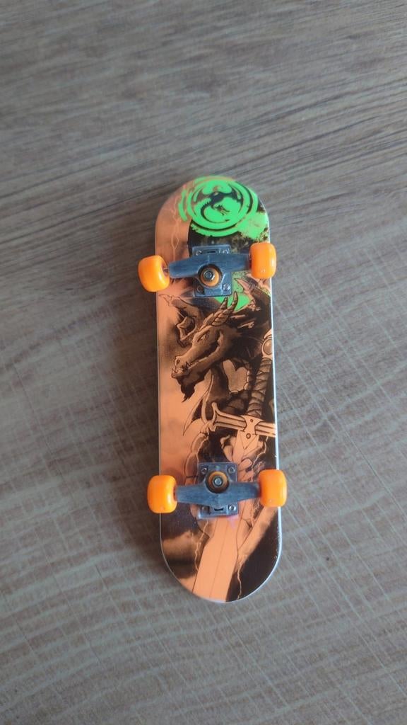 Vinger skateboard met draak print, Kinderen en Baby's, Speelgoed | Overig, Ophalen of Verzenden, Zo goed als nieuw, Jongen of Meisje