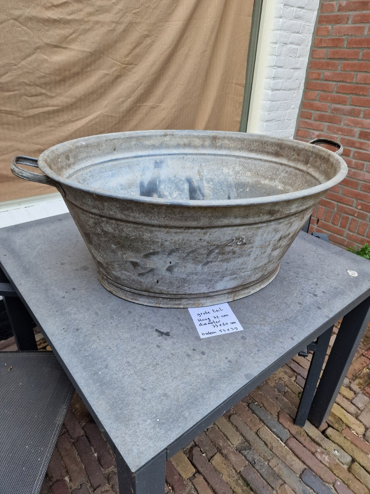 Hele grote zware oude zinken teil - maten staan erbij, Ophalen