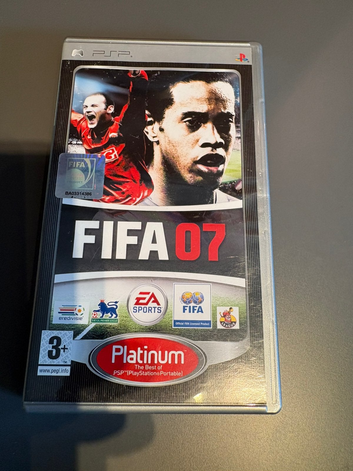 FIFA 07 Platinum PSP compleet met boekje EA Sports, Spelcomputers en Games, Verzenden, 1 speler, Zo goed als nieuw, Vanaf 3 jaar