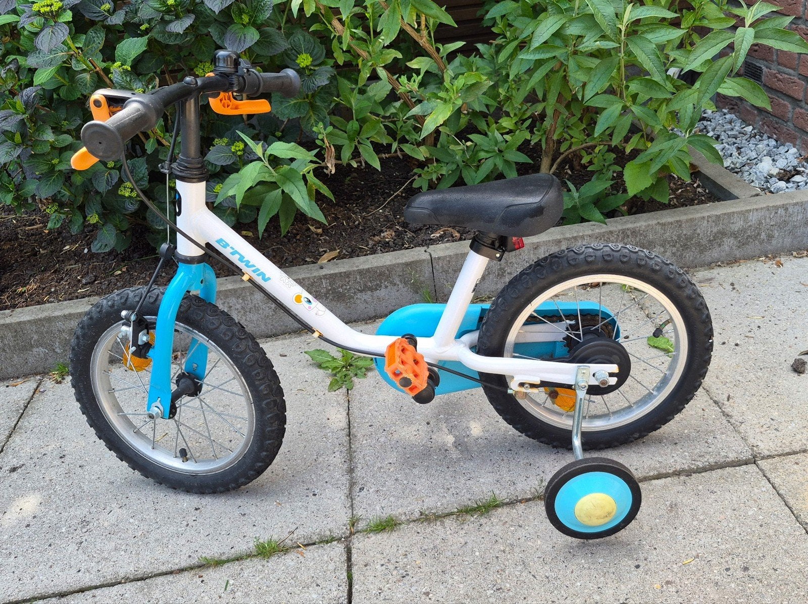 B'Twin Kinderfiets 14 inch met zijwieltjes, Ophalen, Zijwieltjes, Gebruikt, Minder dan 16 inch