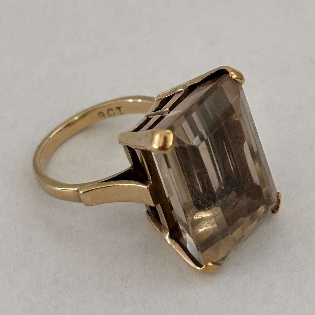 Gouden cocktailring 9k met rookkwarts, Sieraden, Tassen en Uiterlijk, Ringen, Ophalen of Verzenden, Zo goed als nieuw, Goud, Dame