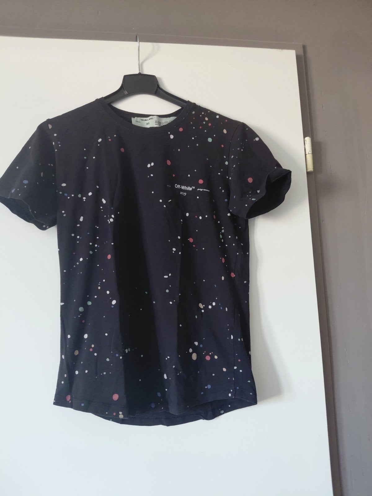 Off-White T-shirt Zwart met verfspatten - Maat M, Off-White, Maat 48/50 (M), Zwart, Ophalen of Verzenden