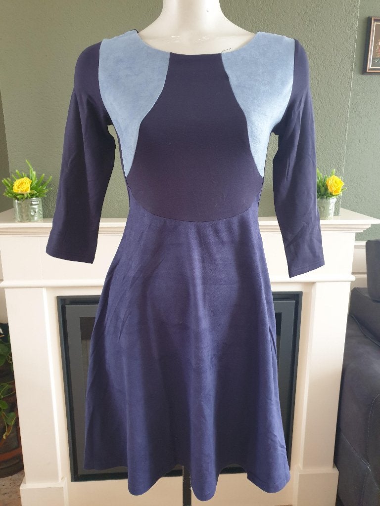 Smash! Spaatz nieuwe suedine jurk XS 34, Kleding | Dames, Jurken, Smash!, Zo goed als nieuw, Knielengte, Maat 34 (XS) of kleiner