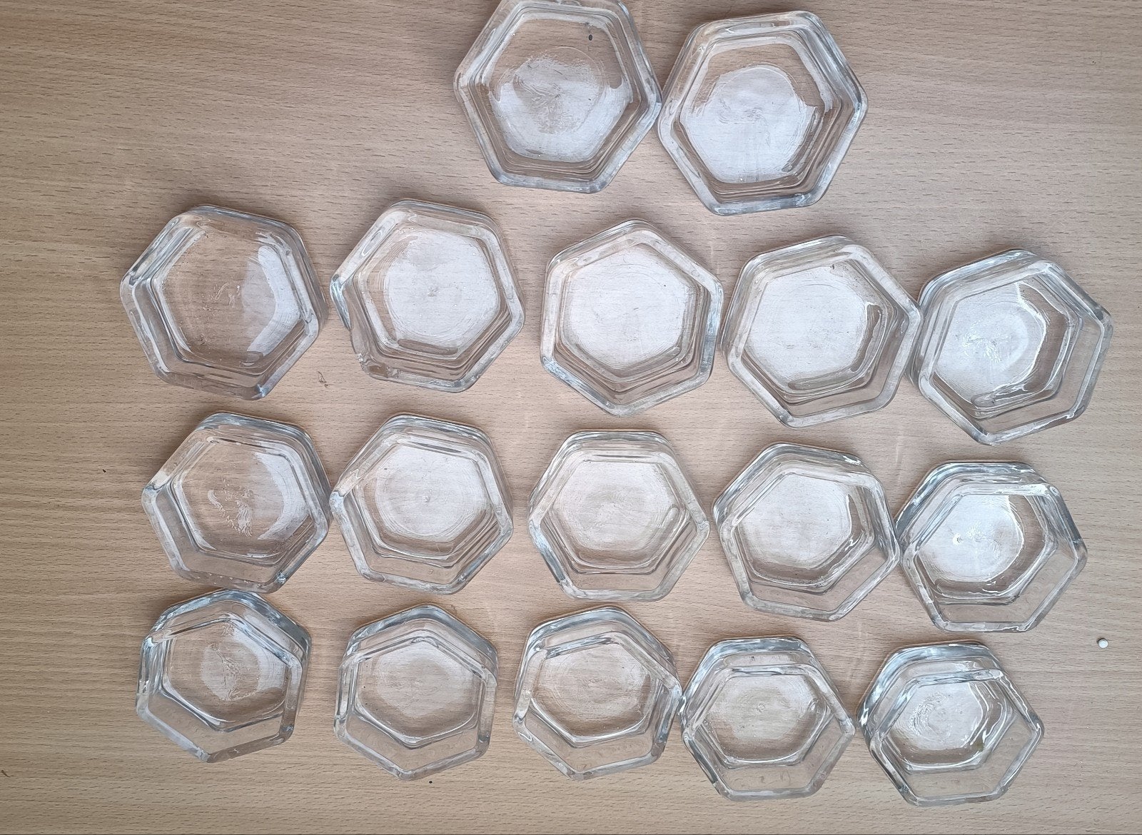 17 glazen schaaltjes voor hobby., Ophalen of Verzenden, Glas