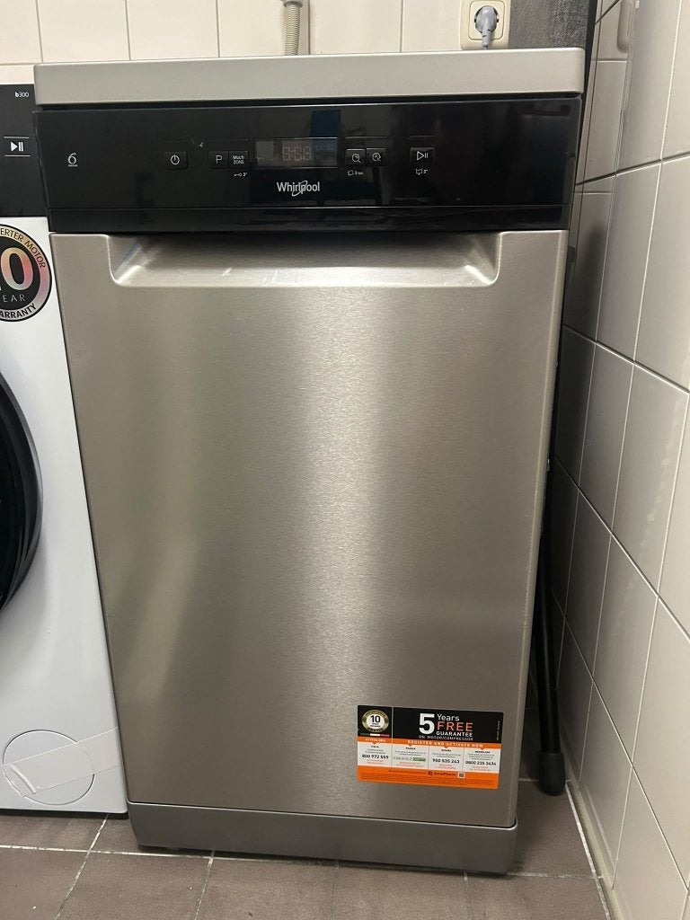 Whirlpool vaatwasser, 45 cm smal model, Ophalen, Zo goed als nieuw, 85 tot 90 cm, 45 tot 60 cm