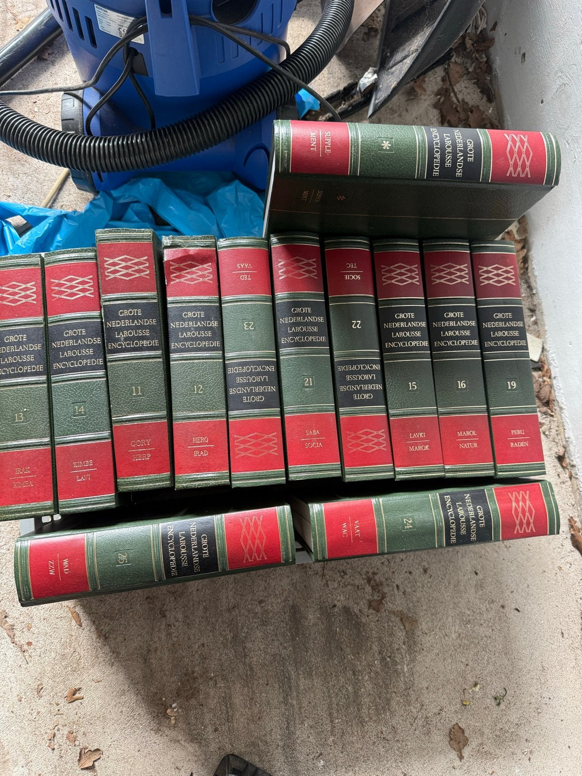 Complete set Grote Nederlandse Larousse Encyclopedie, Boeken, Encyclopedieën, Ophalen, Gelezen, Algemeen, Complete serie
