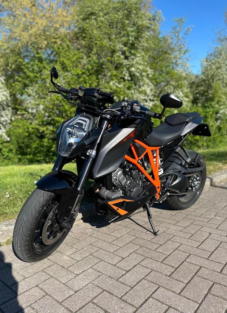 MOET WEG | KTM superduke 1290R | dealer | akrapovic systeem, Motoren, Motoren | KTM, 2 cilinders, Occasion, Motorrijbewijs A, 1400 cc