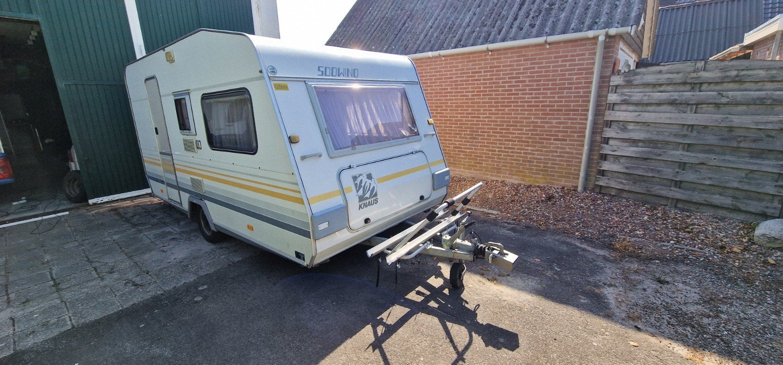 Knaus 395 uit 1990 met voortent en luifel, Caravans en Kamperen, Caravans, Rondzit, Particulier, Knaus, Tot en met 4