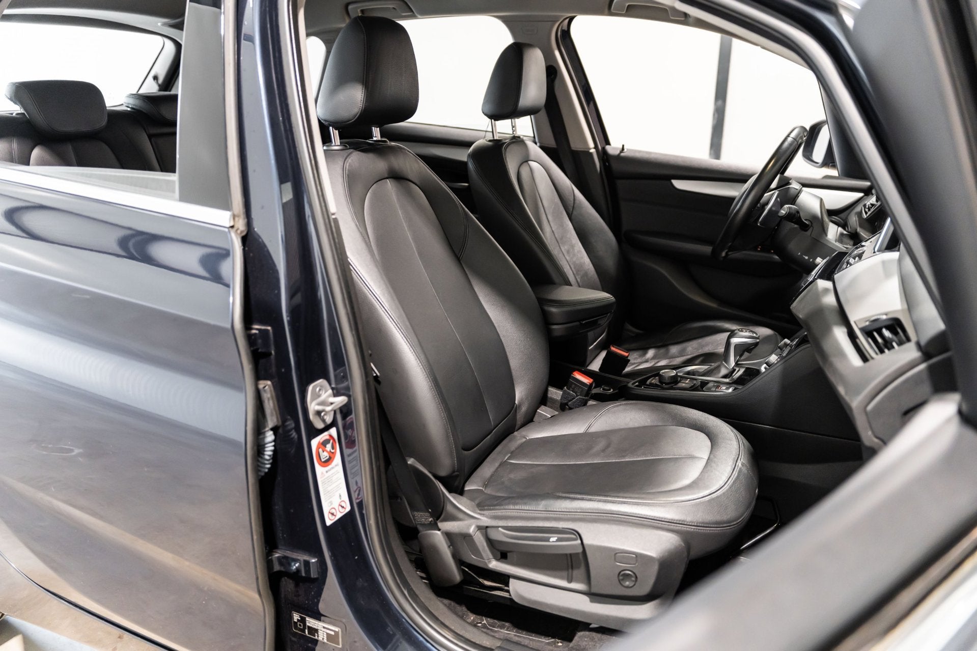 Foto 12 van BMW 2-serie Active Tourer 220i Leder PDC Automaat Stoelverwa