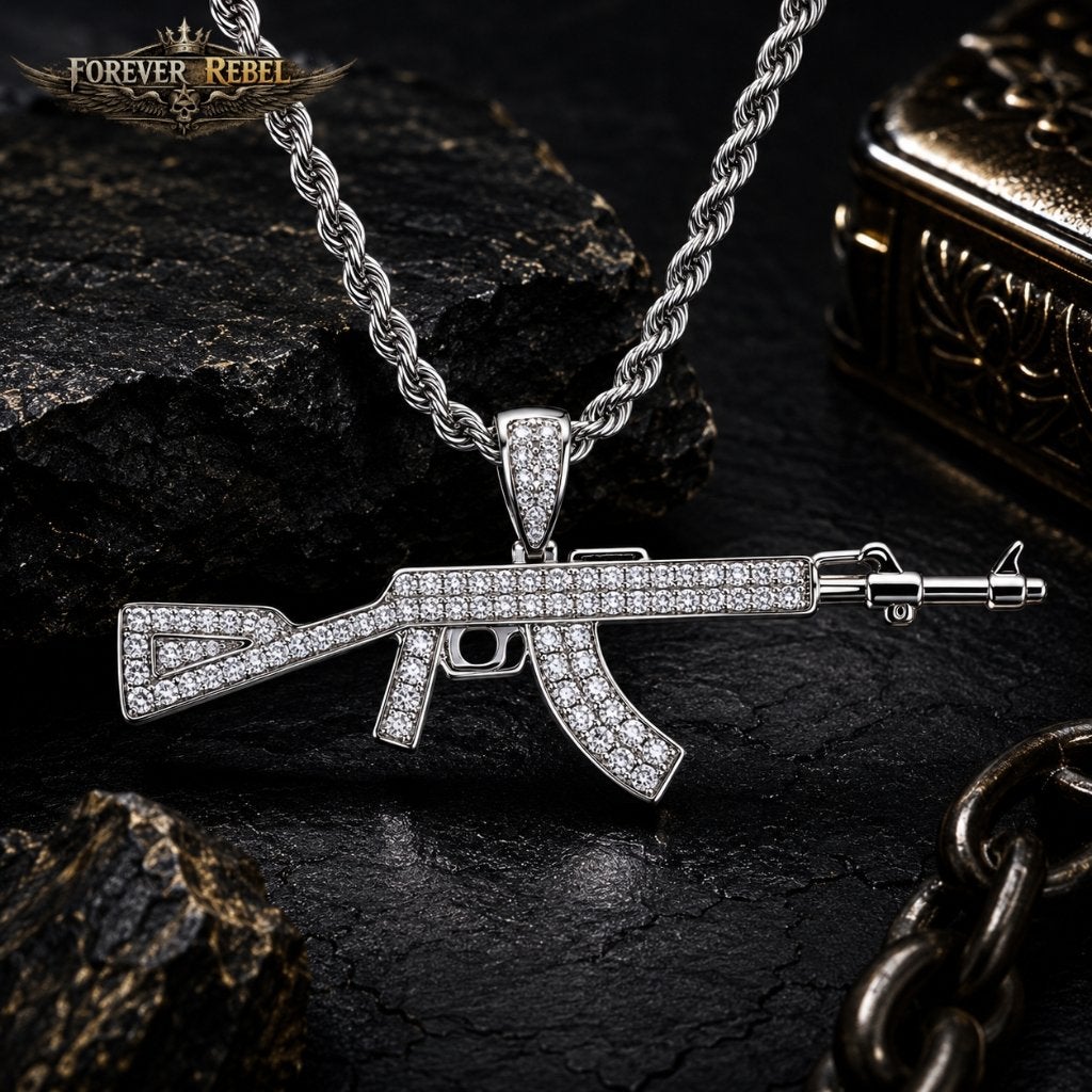 Frozen Arsenal AK-47 hanger - 84 Moissanites - 925 Zilver, Sieraden, Tassen en Uiterlijk, Foreverrebelmail@pm.me, Overige voorstellingen