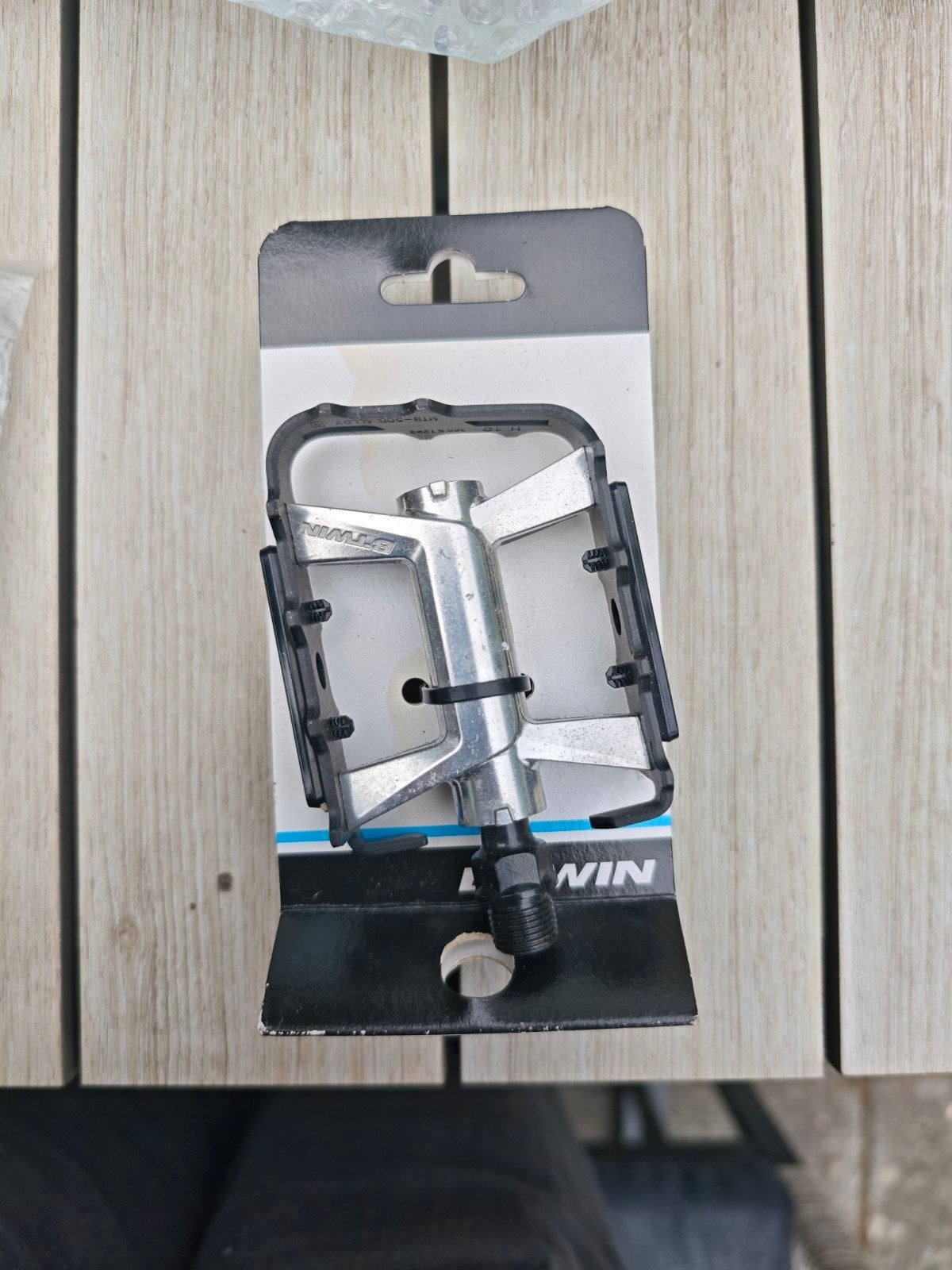 Nieuwe B'Twin MTB 500 pedalen in originele verpakking, Crankstel of Pedalen, Nieuw, Ophalen of Verzenden, B'Twin