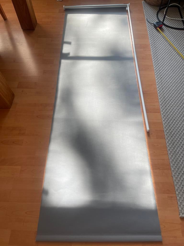 IKEA Grijs rolgordijn - 190 cm hoog, 60 cm breed, Doe-het-zelf en Verbouw, Deuren en Horren, Ophalen, Zo goed als nieuw