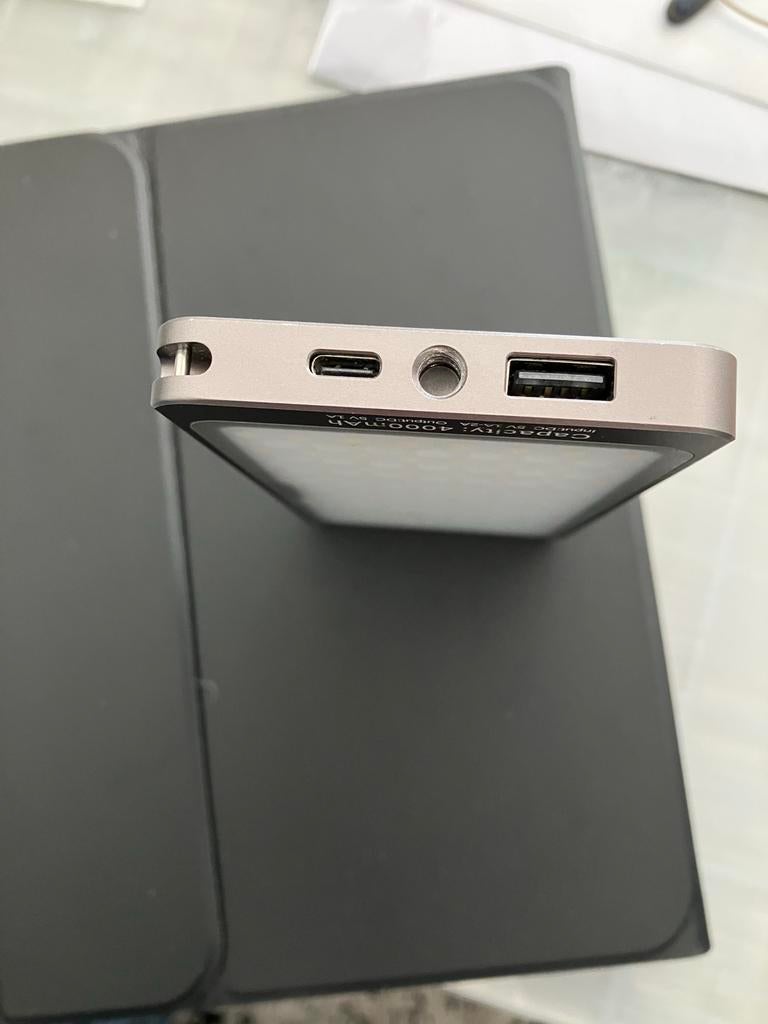 SUNWAYFOTO Videolicht met 4000mAh Powerbank Functie, Ophalen, Zo goed als nieuw