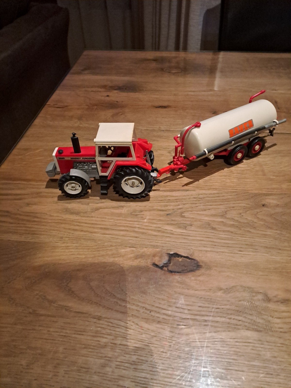 trekker mf 2680 met giertank, Ophalen, Zo goed als nieuw, Tractor of Landbouw, Britains