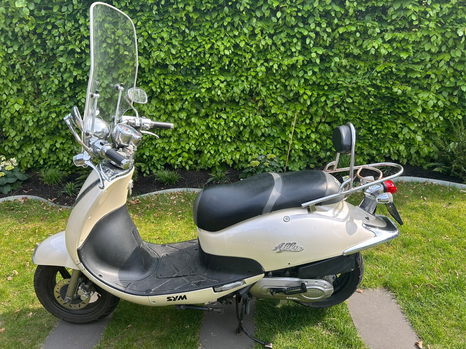 Sym allo, Ophalen, Zo goed als nieuw, Benzine, Allo