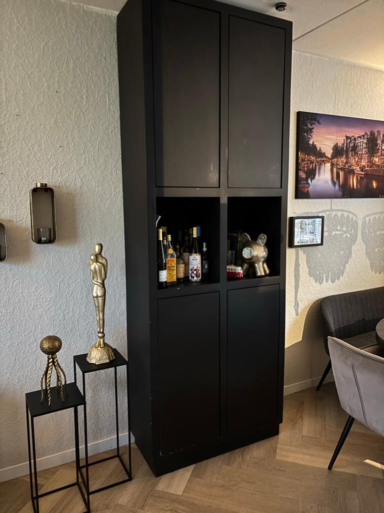Zelfgemaakte zwarte kast, hotel chique, Ophalen, 200 cm of meer, 50 tot 100 cm, 25 tot 50 cm