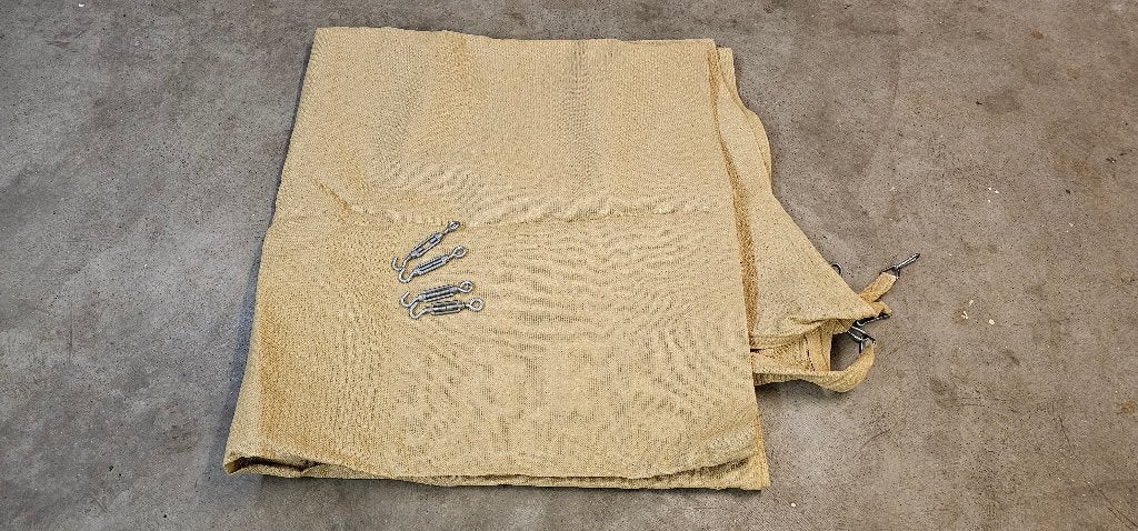 Schaduwdoek 4x4m met karabijnhaken en draadspanners, Ophalen of Verzenden, Zo goed als nieuw