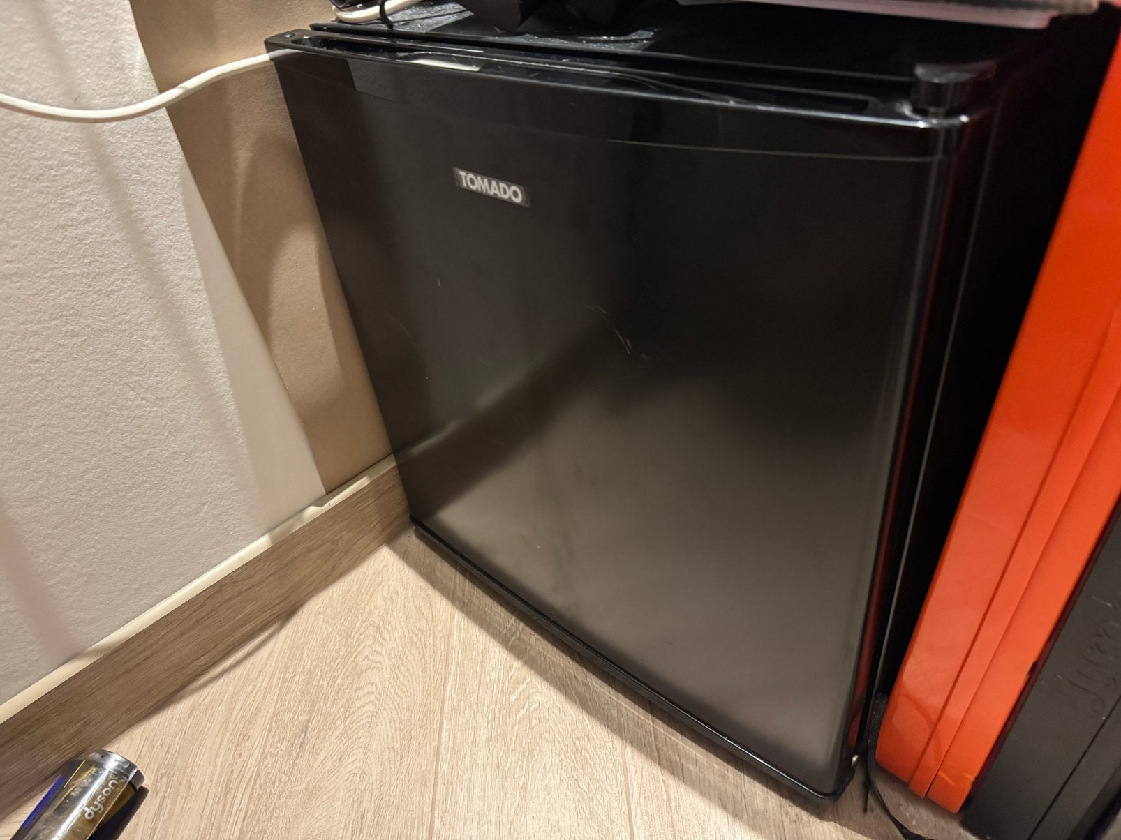 Tomado TFM4402B mini vriezer (nog geen jaar oud), Ophalen, Zo goed als nieuw, Minder dan 60 cm, Minder dan 85 cm