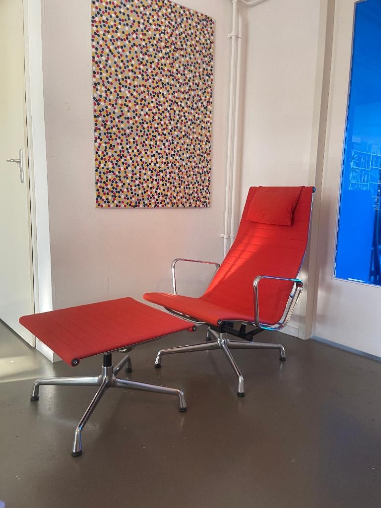 Vitra Eames EA124 EA125 (2003) Lounge Chair Ottoman Hopsak, Huis en Inrichting, Fauteuils, Zo goed als nieuw, Metaal, Stof, Ophalen