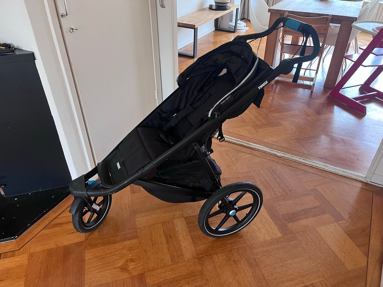 Thule Urban Glide 2 - Zwarte Kinderwagen, Gebruikt, Luchtbanden, Ophalen, Kinderwagen