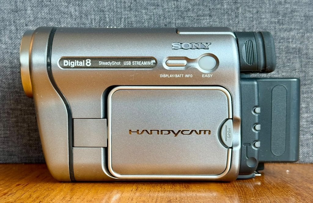 SONY DCR-TRV270E Digital8 Camera, Nightshot +, Digitaliseer!