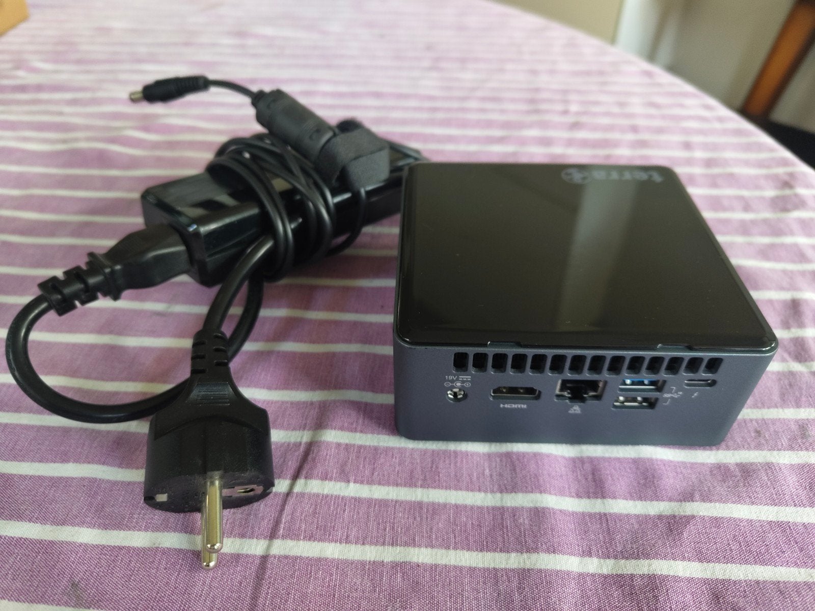 Terra Intel NUC i5-8260U, 8GB RAM, Win 11 Pro, Ophalen, Gebruikt, Intel Core i5-8260U, 8 GB