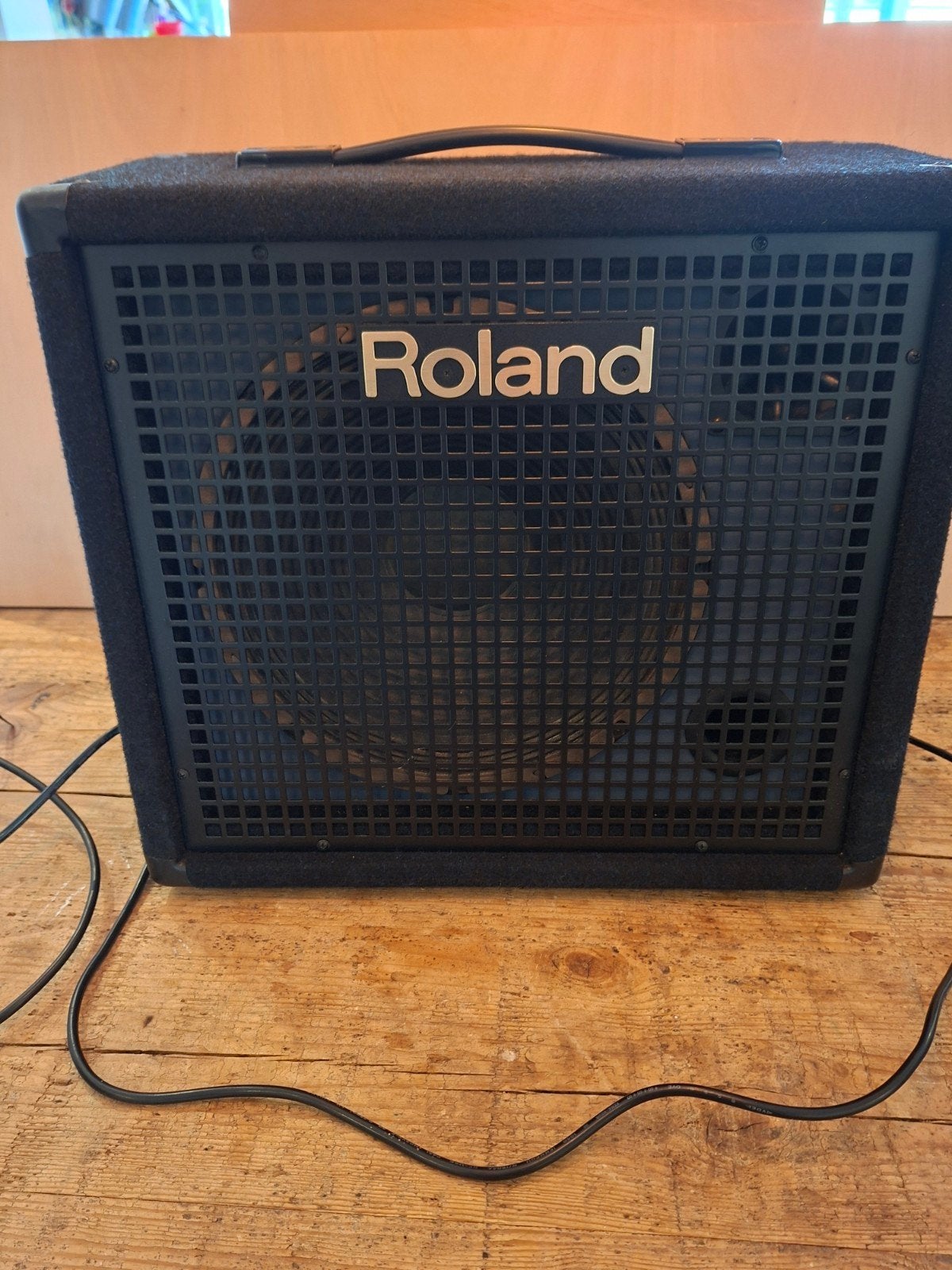 2x Roland KC-100 Keyboardversterker - Zeer Netjes, Muziek en Instrumenten, Ophalen, Zo goed als nieuw, Minder dan 500 watt, Keyboardversterker