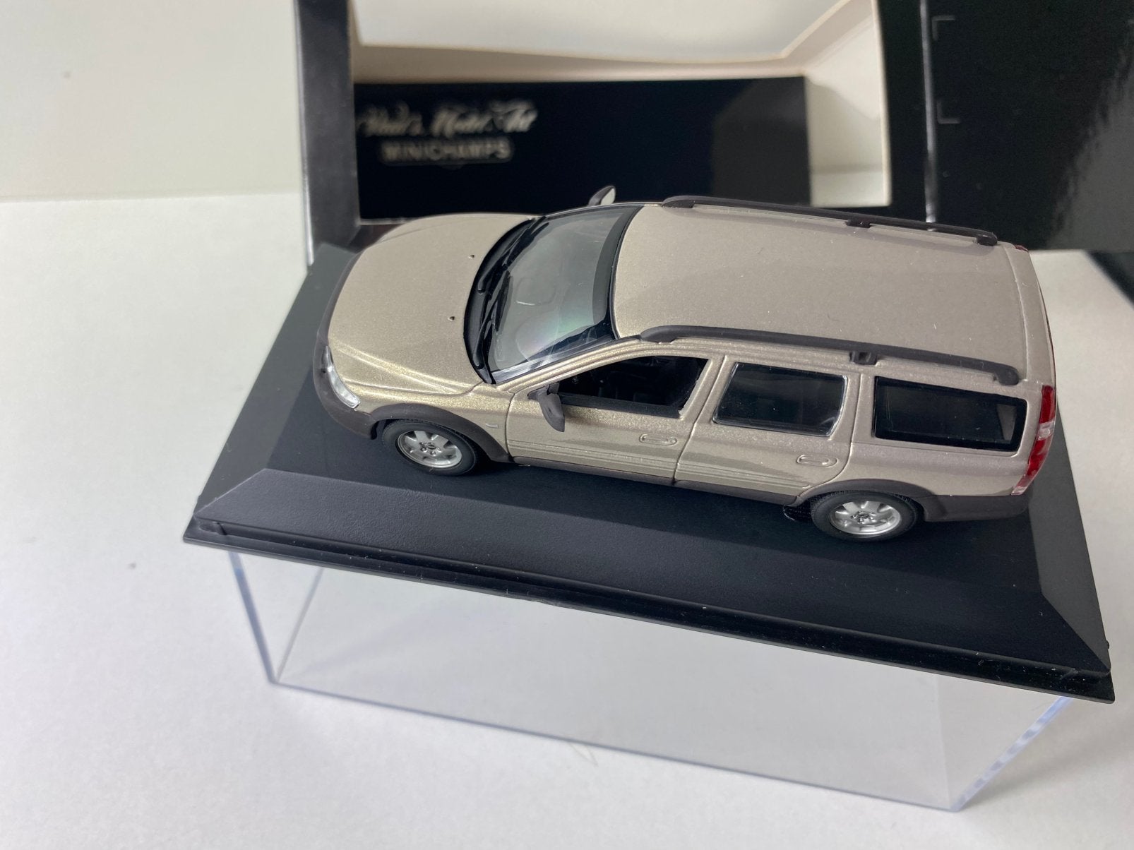 1:43 VOLVO XC70 “cross country”- minichamps-in OVP, Ophalen of Verzenden, Nieuw, Auto, MiniChamps