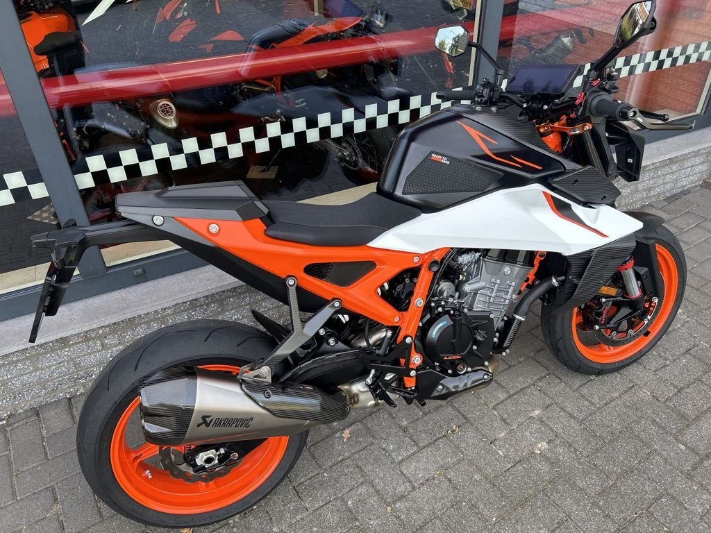 KTM 990 DUKE R 2025, Motoren, Naked bike, Gebruikt, Bedrijf