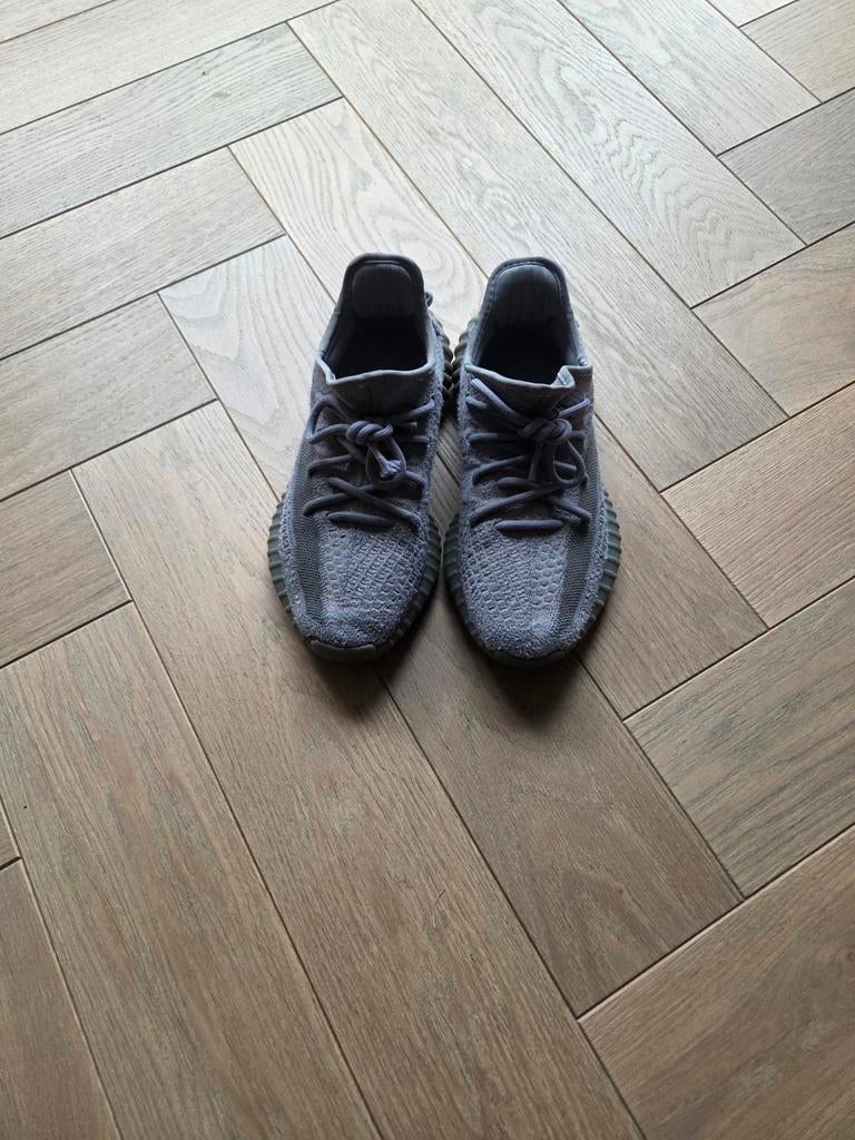 Adidas Yeezy Boost 350 V2 Steel Gray, Kleding | Heren, Schoenen, Overige kleuren, Ophalen of Verzenden, Sneakers of Gympen, Adidas