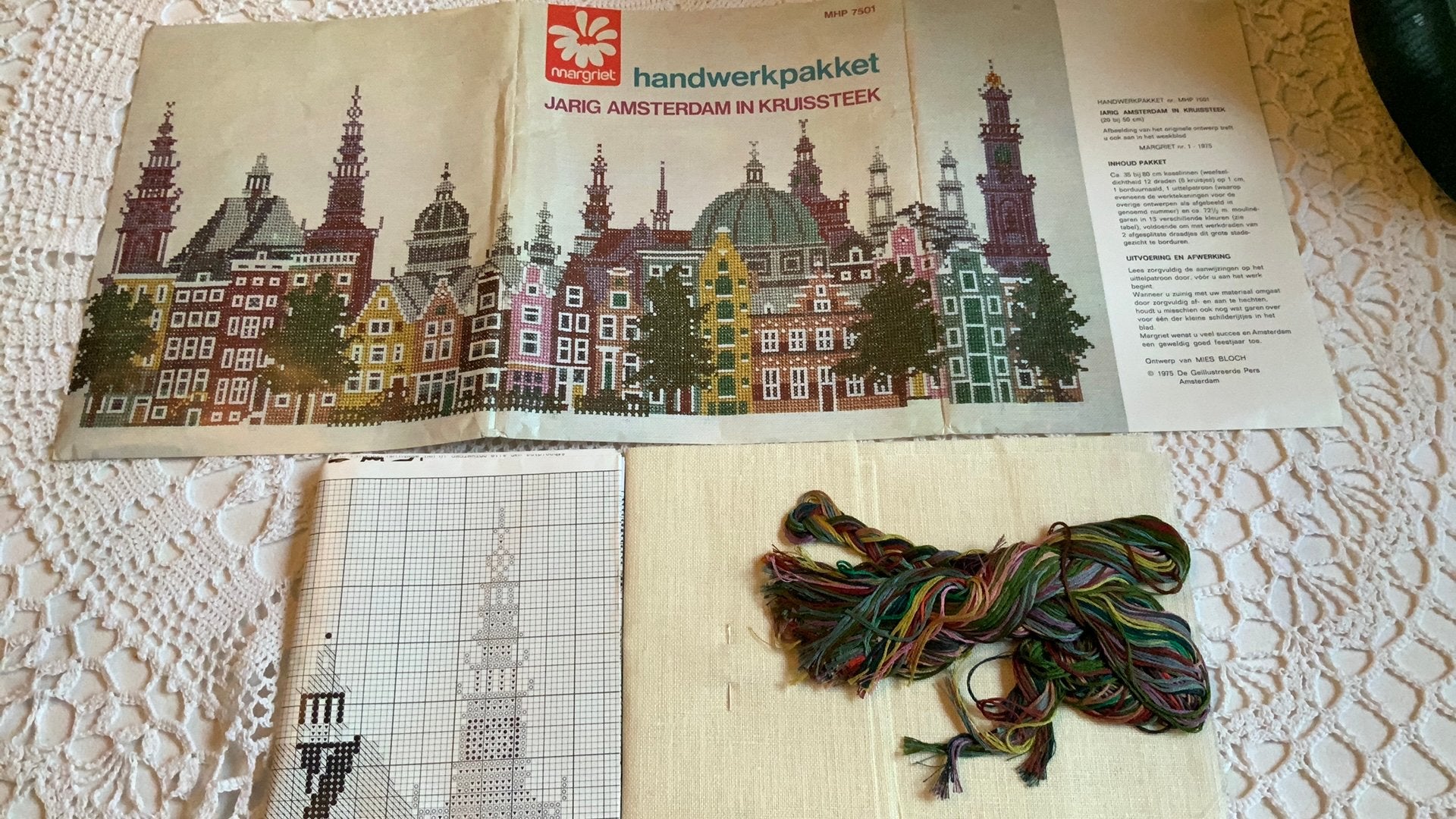 Vintage handwerkpakket Amsterdam 700 jaar/Mies Bloch/1975, Ophalen of Verzenden, Nieuw, Handborduren, Borduurpakket