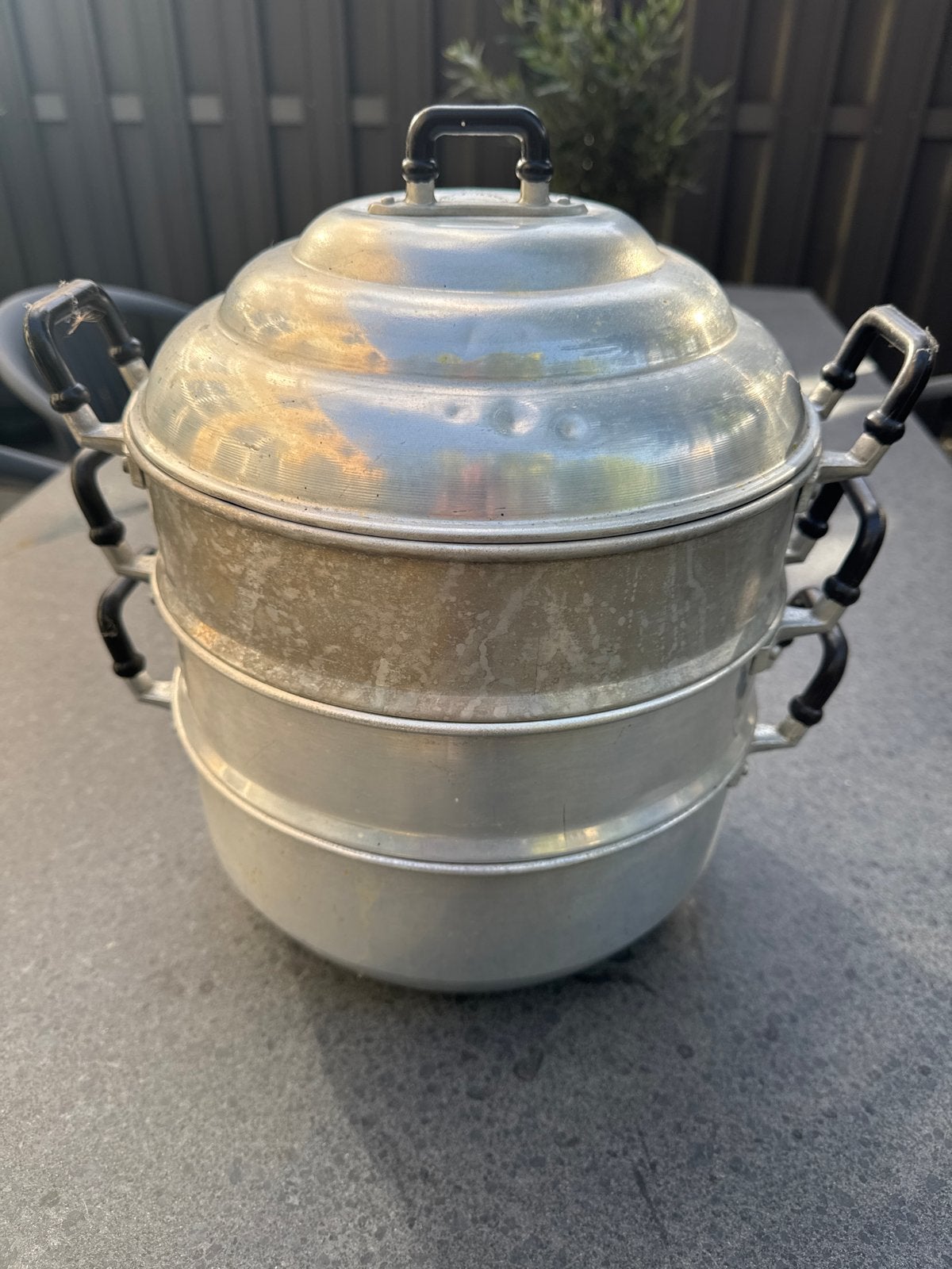 Grote aluminium stoompan - 27 cm doorsnee, Huis en Inrichting, Ophalen, Gebruikt, Met deksel, Overige typen