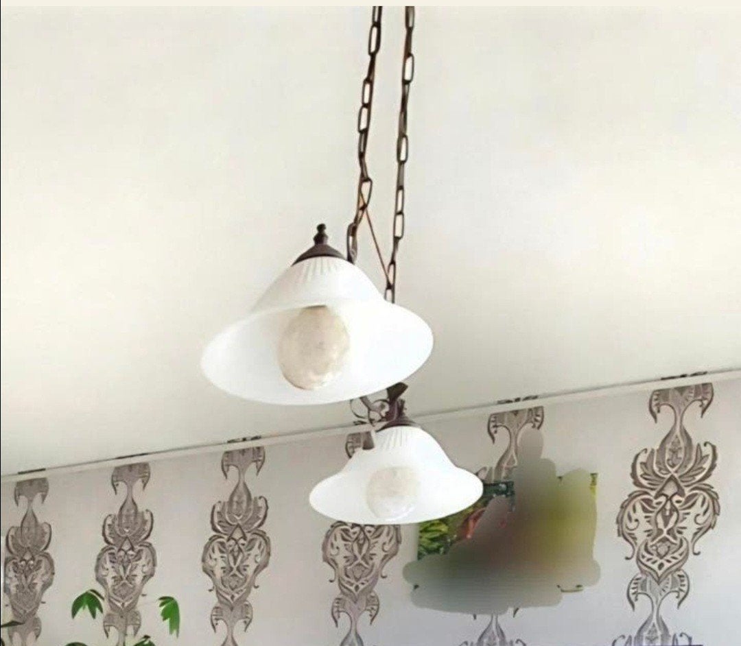hanglamp met 2 bewerkte melkglas kelken, Ophalen, Zo goed als nieuw, Glas, Romantisch