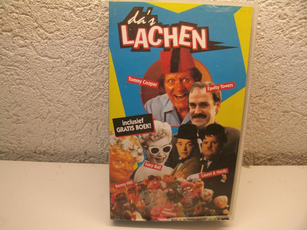 vhs 74b da's lachen oa benny hill mupperts, Cd's en Dvd's, VHS | Film, Alle leeftijden, Ophalen of Verzenden, Zo goed als nieuw