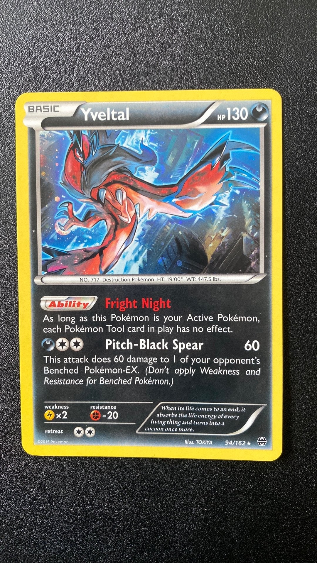 Pokemon yveltal 94/162 breakthrough cosmo holo zeldzaam, Ophalen of Verzenden, Gebruikt, Losse kaart
